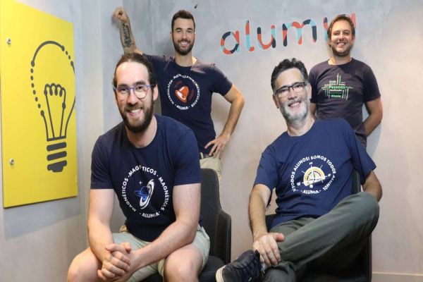 Com avanço da Omicron,  modelo de gestão inovadora em EAD é aposta para ajudar universidades