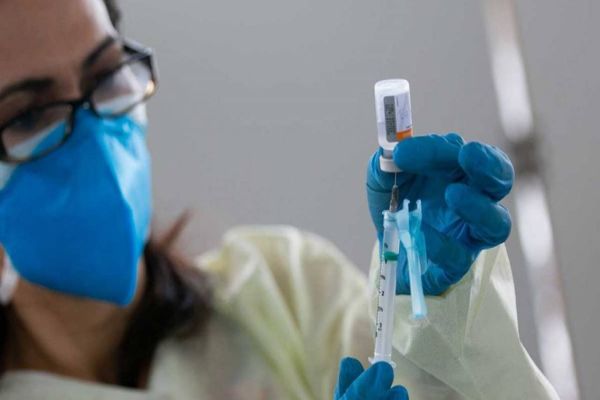 Atestados por Covid e gripe batem recorde e já são mais de 50% no país