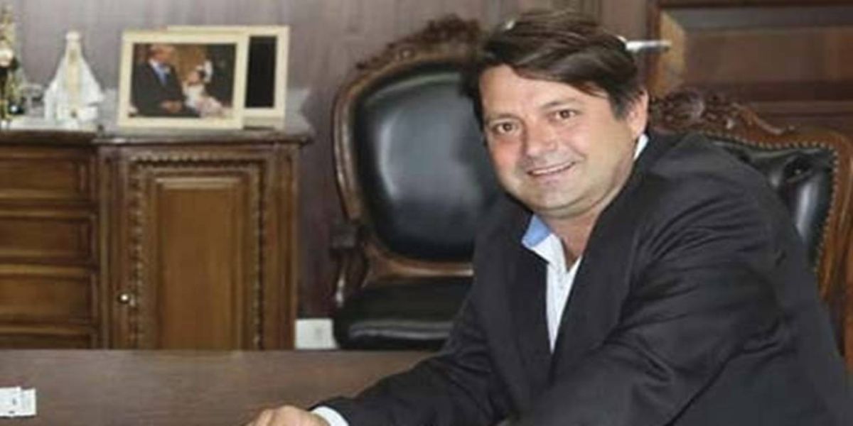 Prefeito de Quedas do Iguaçu é preso por embriaguez ao volante após se envolver em acidente, diz PM