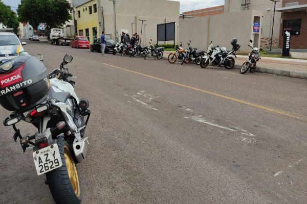 Operação de Fiscalização de Motos aplica mais de 40 notificações e aborda três condutores sem CNH