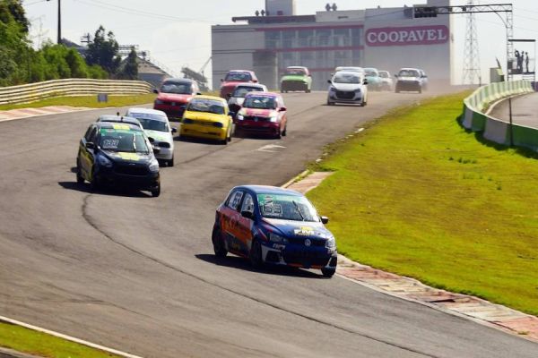 Turismo 1.4 é novidade no automobilismo do Paraná