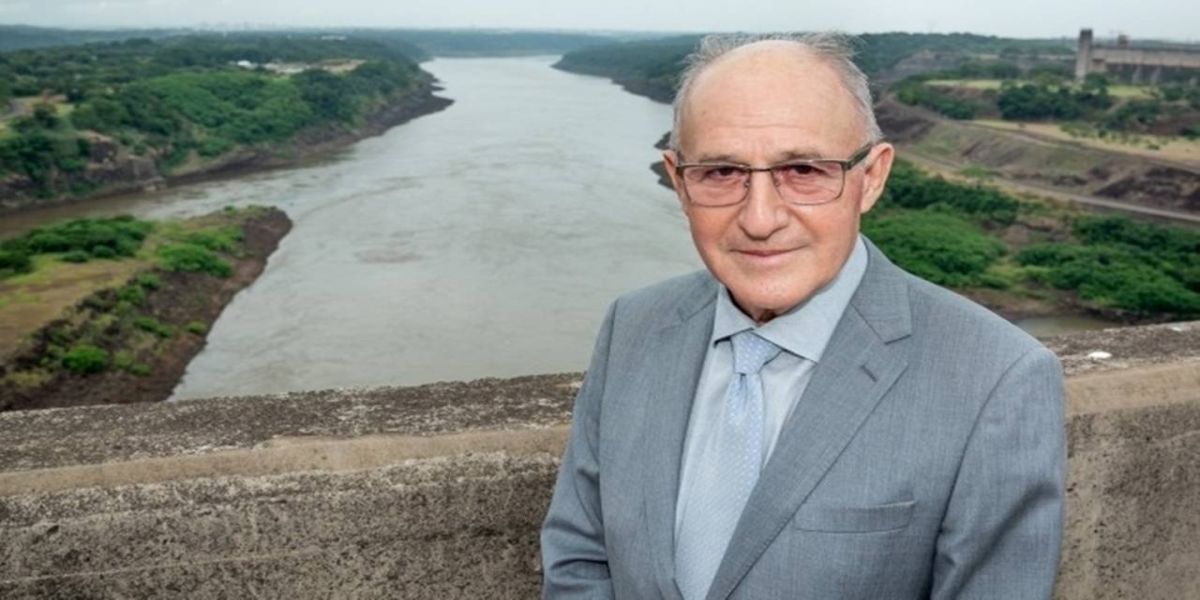 General Ferreira pede demissão da Direção-geral da Itaipu, diz jornal