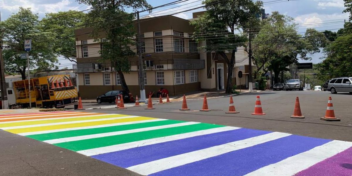 Deputado Coronel Lee pede providências contra "Faixa de Pedestre Colorida" Em Foz do Iguaçu