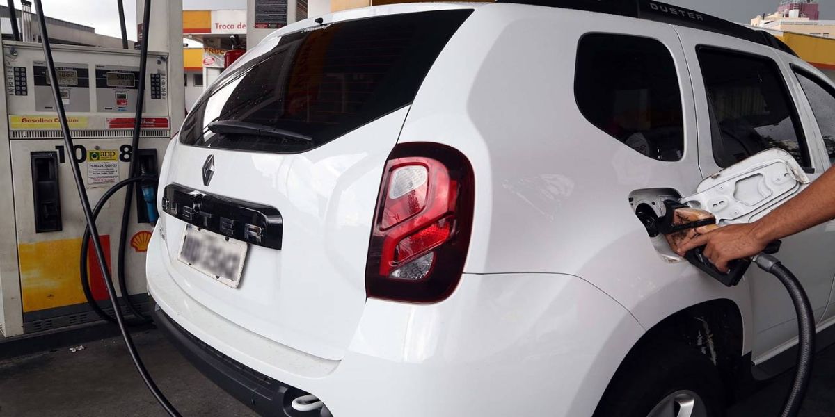 Paraná prorroga congelamento do valor de referência do ICMS dos combustíveis