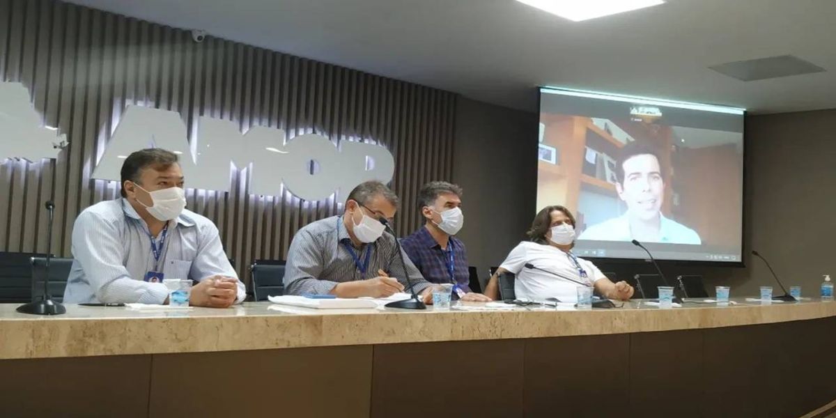 Transporte escolar de alunos  na sexta aula preocupa Amop