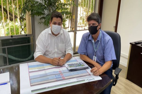 Gugu Bueno anuncia conclusão de projetos do Colégio Riviera e licitação será em fevereiro