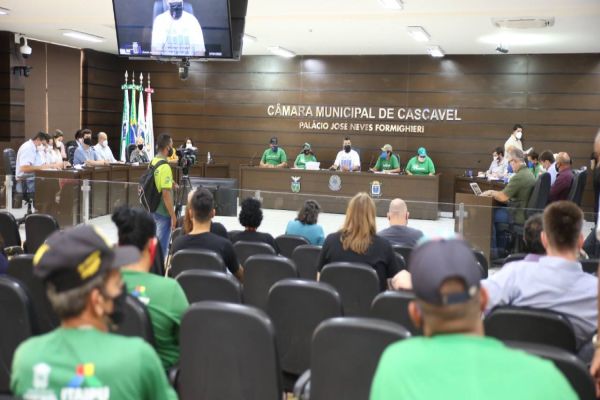 Contrato do lixo: Comunidade apresenta demandas em reunião promovida por vereadores