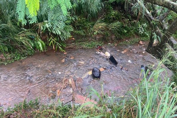 Município recolhe oito toneladas de lixo e entulhos em bocas de lobo por semana