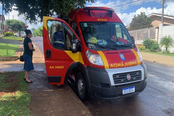 Imagem referente a notícia: Jovem de 25 anos sofre queda de escada no Bairro Brasília