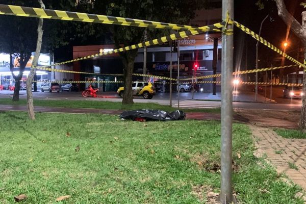Imagem referente a notícia: Homem de 39 anos morre ao ser esfaqueado na Avenida Brasil em Cascavel