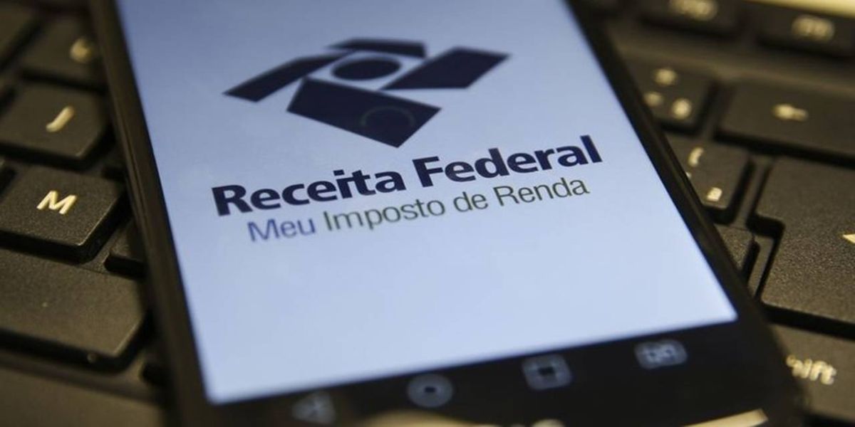 Imposto de Renda: Receita paga hoje lote de restituições; Saiba como não cair na malha fina.