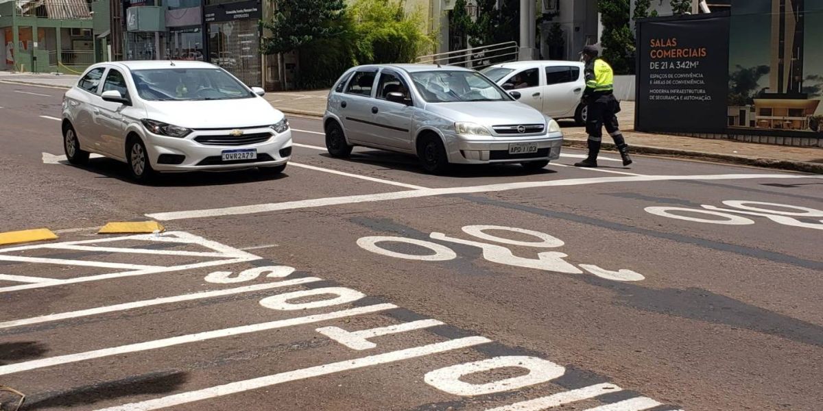 Transitar intensifica orientação de condutores nas áreas de espera segura para motociclistas
