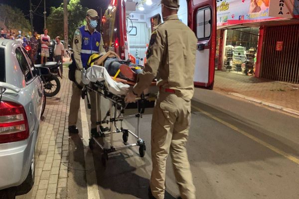 Imagem referente a notícia: Adolescente de 12 anos é atropelada por moto na Rua Papagaios