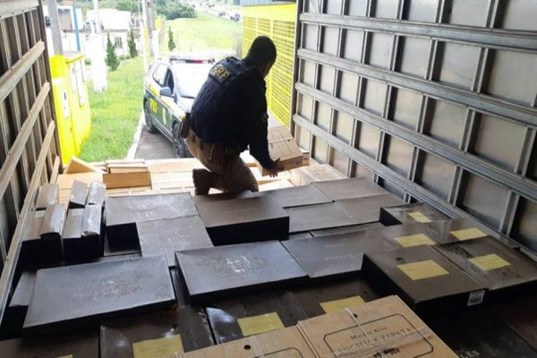 Quantidade de vinho apreendido pela PRF cresce mais de 30 vezes no Paraná