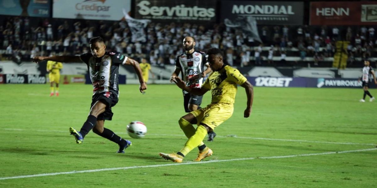 FC Cascavel perdeu a invencibilidade de 21 jogos no Campeonato Paranaense
