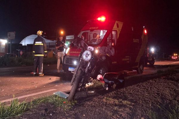 Motociclista fica ferido em colisão de trânsito na BR-277, em Cascavel