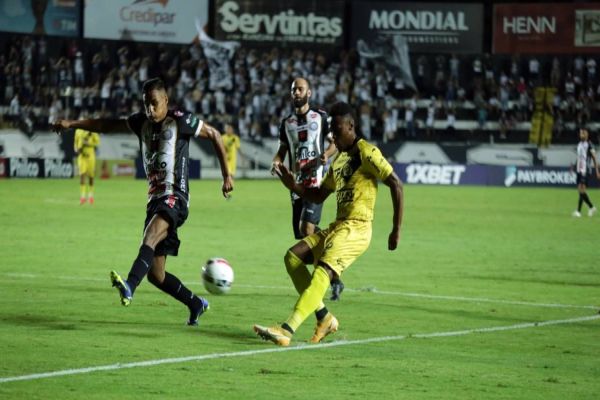 FC Cascavel perdeu a invencibilidade de 21 jogos no Campeonato Paranaense