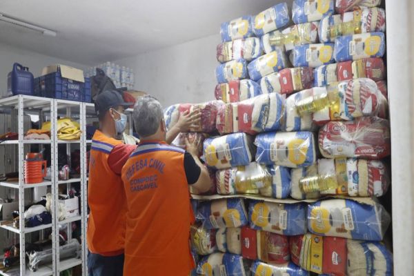 Famílias de áreas rurais afetadas pela crise hídrica receberão cestas básicas