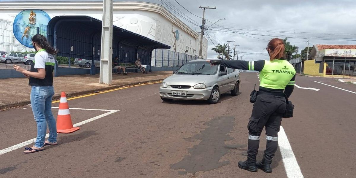 Condutores aprovam o novo binário na Bororós x Tupiniquins, mas desatenção à sinalização é grande