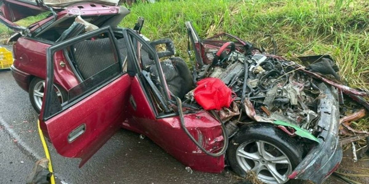 Três pessoas e um bebe morrem em grave acidente na PR-218