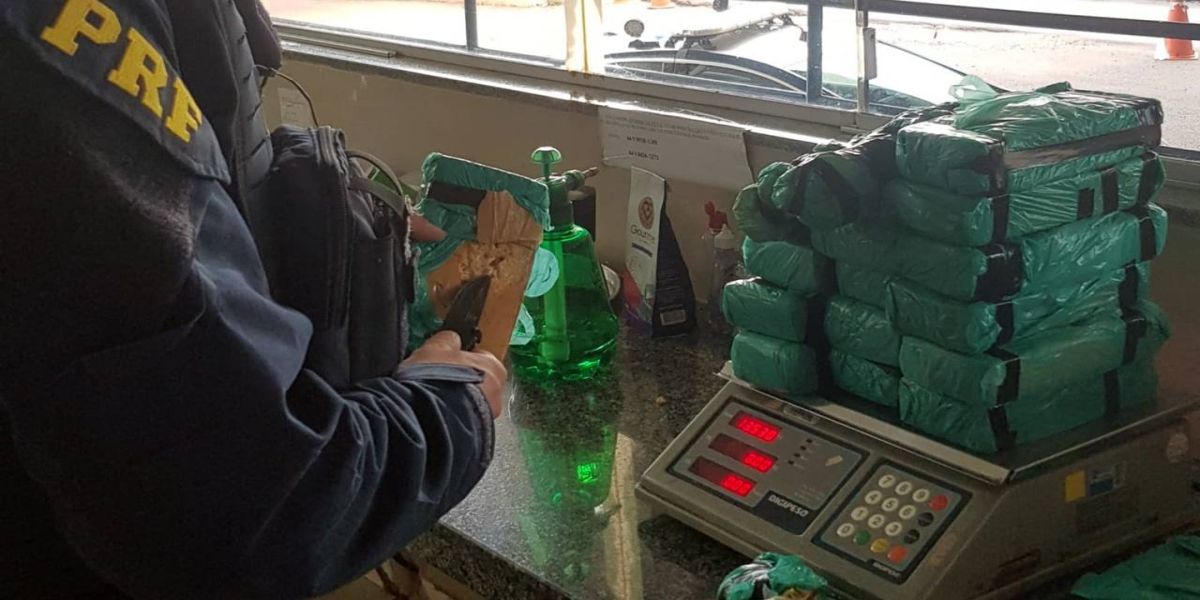 PRF apreende 15 quilos de “crack” e quase 200 gramas de “haxixe” em tanque de combustível na BR-163