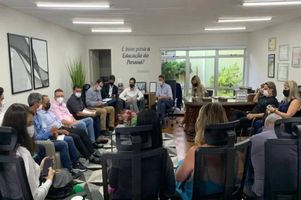 Avança negociação sobre transporte de alunos para 6ª aula