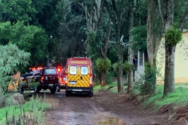 Imagem referente a notícia: Homem morre após ser baleado na cabeça na BR-163, em Cascavel