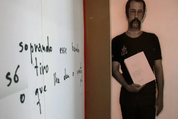 Foto relacionada a notícia: Pocket Show de Estrela Leminski e Téo Ruiz são a atração especial da Exposição Múltiplo Leminski