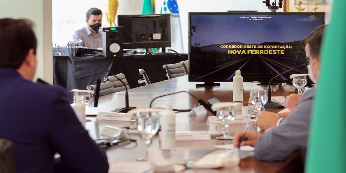 Governador vai a Brasília discutir detalhes do projeto da Nova Ferroeste