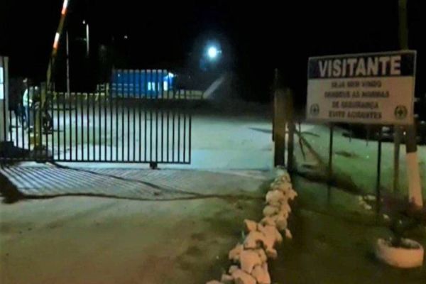 Corpo de bebê é encontrado dentro de sacola em aterro sanitário em Paranaguá