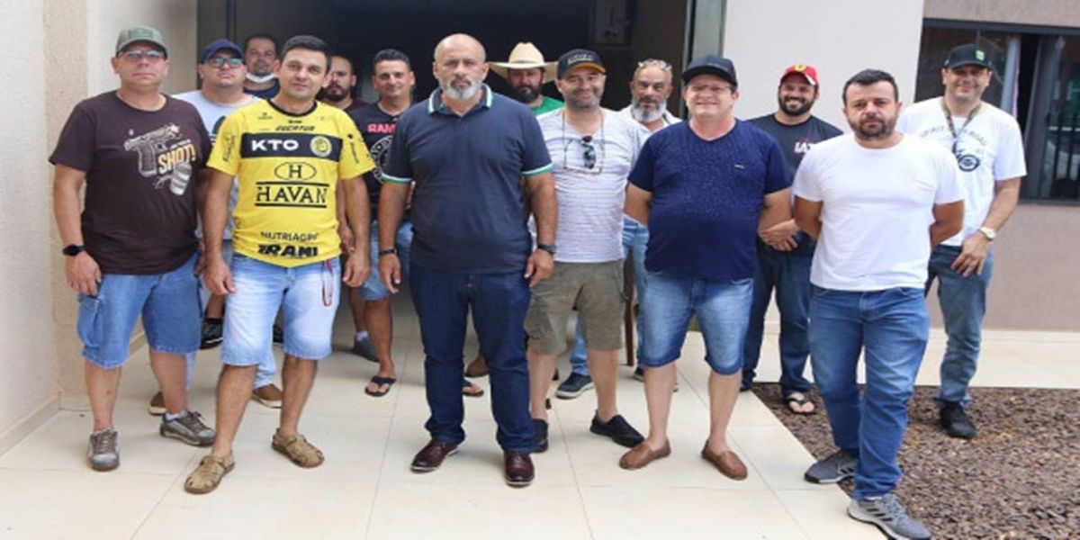 Deputado discutirá porte de armas para CACS com parlamentares federais