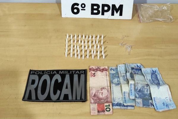Jovem de 21 anos é detido com 48 pinos de cocaína no Bairro Periolo