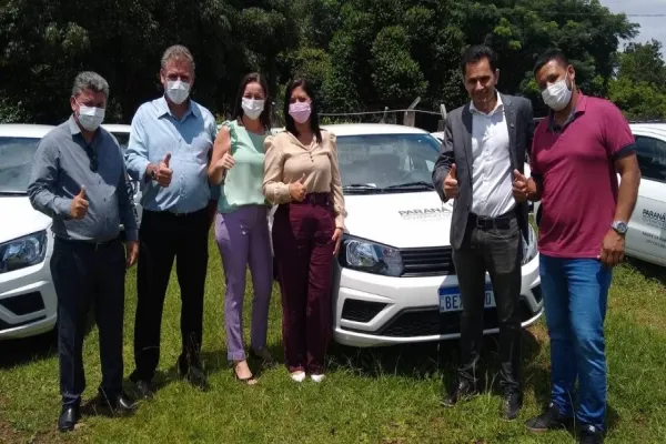 Foto relacionada a notícia: Município de Nova Aurora conquista mais um veículo para saúde que vem através do Deputado Pacheco