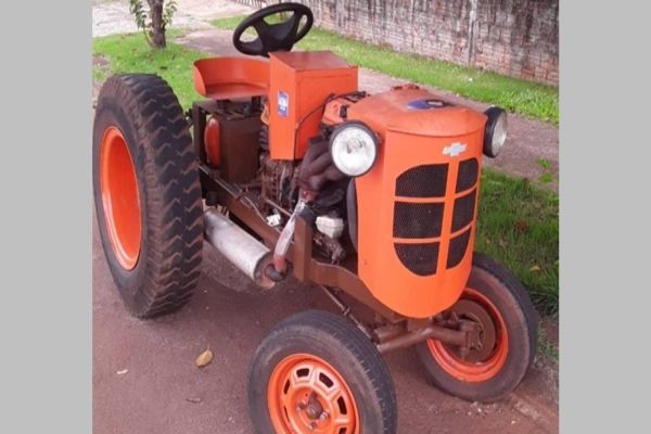 Homem vítima de estelionato tem trator recuperado pela polícia no Bairro Sanga Funda