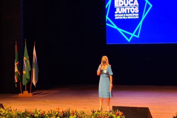 Seminário: Secretária Marcia Baldini defende apoio aos municípios
