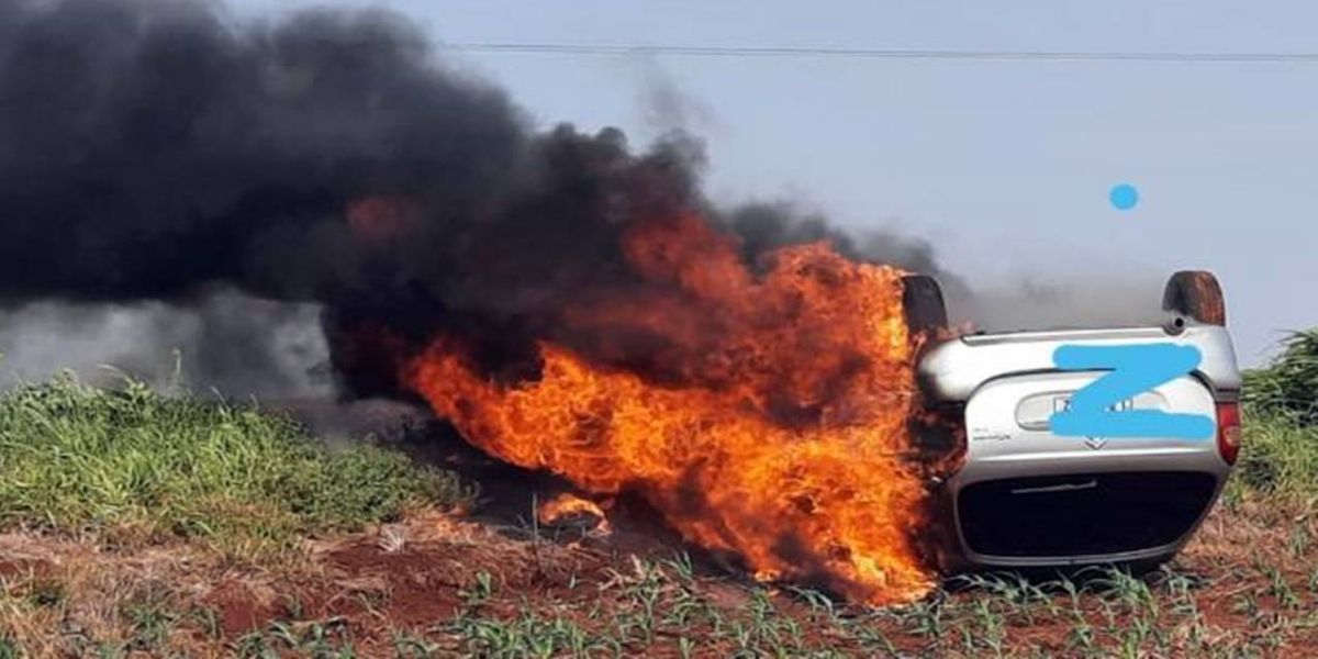 Em Patrulhamento, Policia localiza veículo capotado em chamas na PR-488