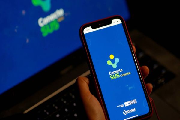 Romulo apresenta projeto para proibir exigência de comprovante de vacinação