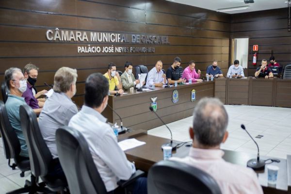 Copel discute quedas de energia com vereadores, empresários e produtores rurais