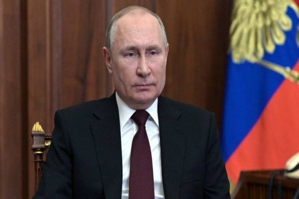 Putin ordena que militares ponham equipes nucleares em alerta máximo