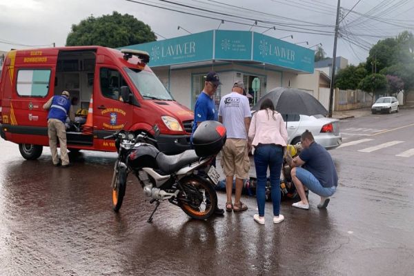 Motociclista fica ferido ao ser atingido por um Hyundai na Rua General Osório