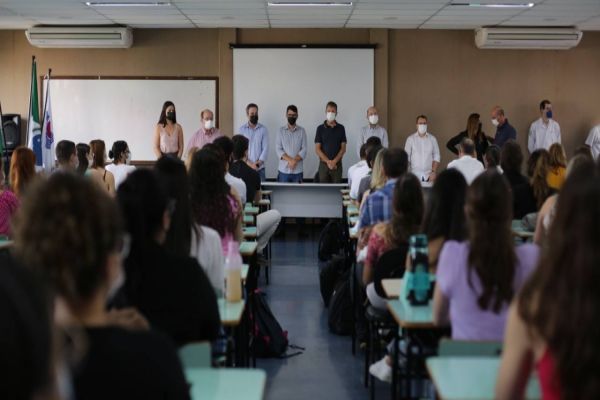 Cerca de 80 novos residentes integram equipes do Huop