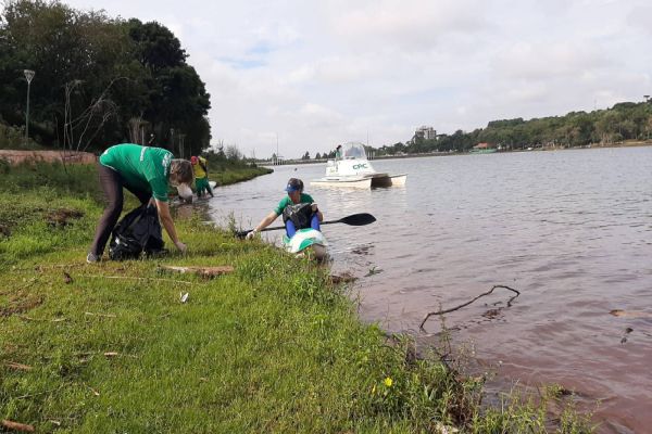 CRC participa de ação de limpeza e conscientização no Lago Municipal