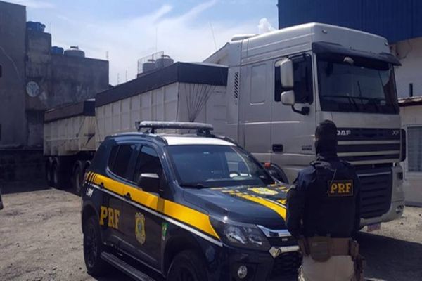 PRF encontra carreta que provocou acidente filmado no Paraná