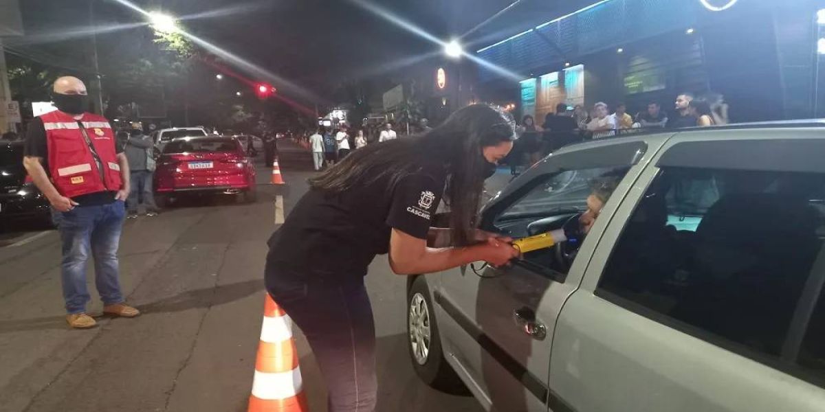 Operação AIFU: Homem é detido com 96 pedras de crack e mais 30 notificações são realizadas