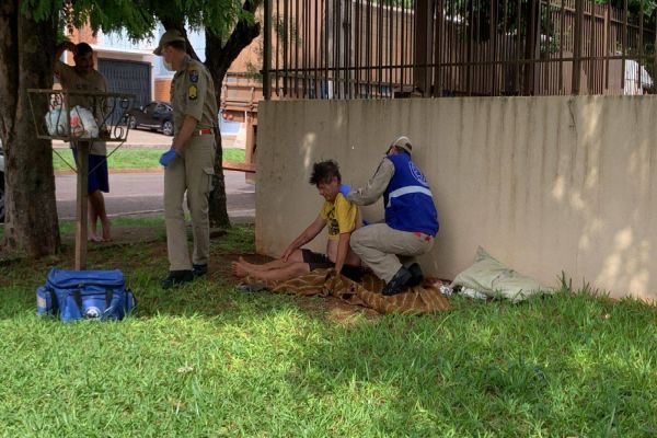 Imagem referente a notícia: Morador de Rua alega ter sido atropelado no Bairro Pacaembu