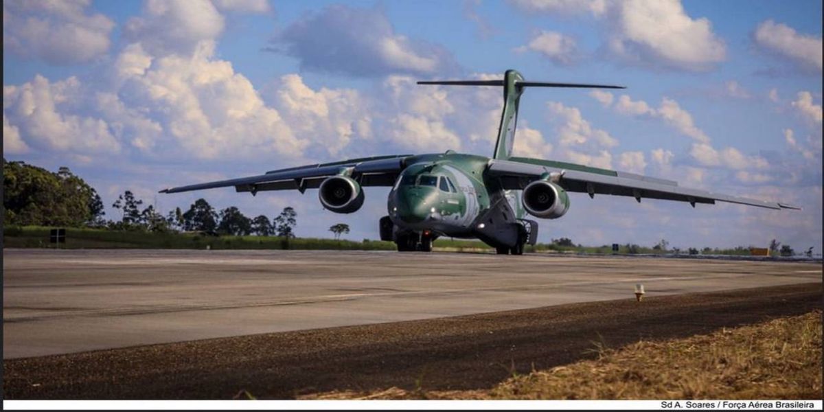 Avião da FAB que resgatará brasileiros decola hoje para a Polônia