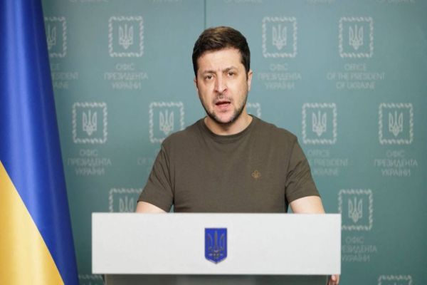 Zelensky apela ao povo russo que combata a guerra