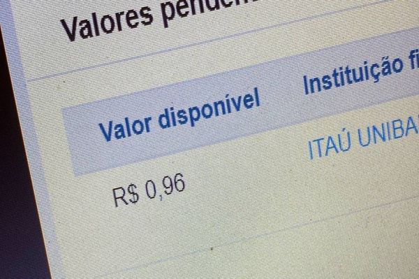'Dinheiro esquecido': brasileiros esperavam 'fortuna', mas encontram centavos