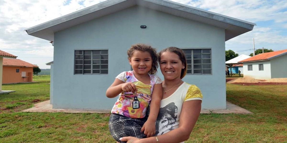 Com legislação moderna, Paraná prioriza mulheres em projetos habitacionais