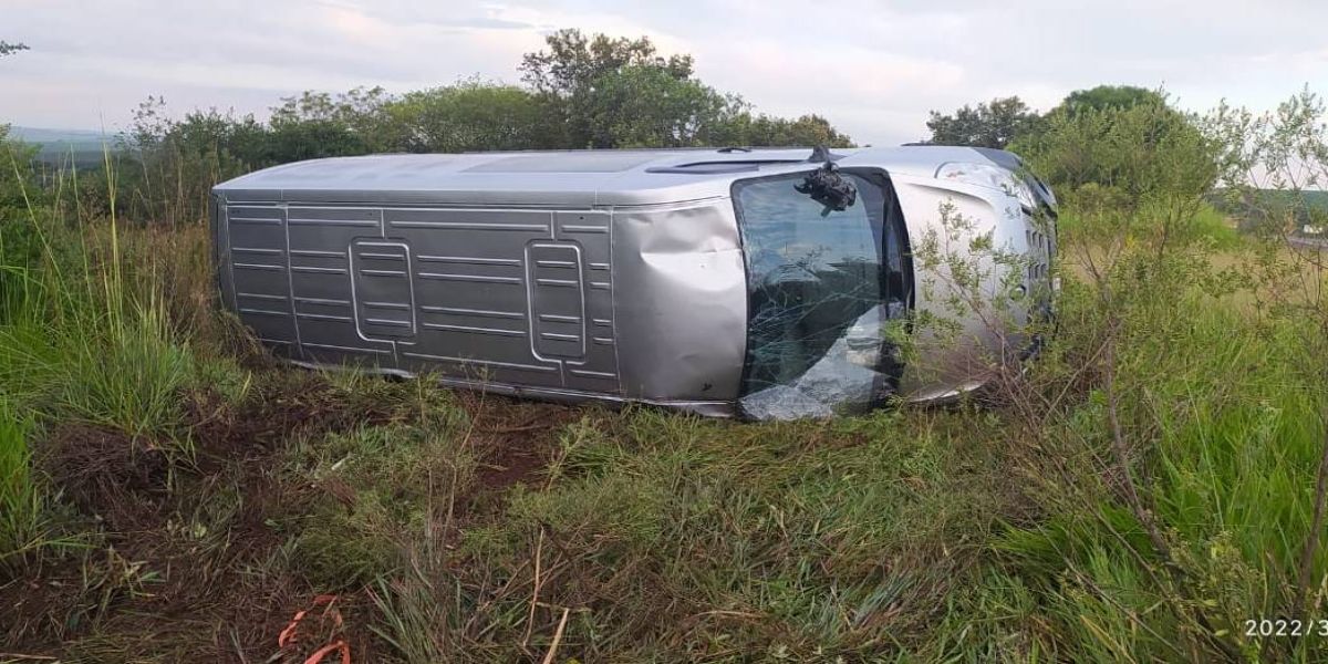 Mulher morre em capotamento na BR-277 em Guarapuava